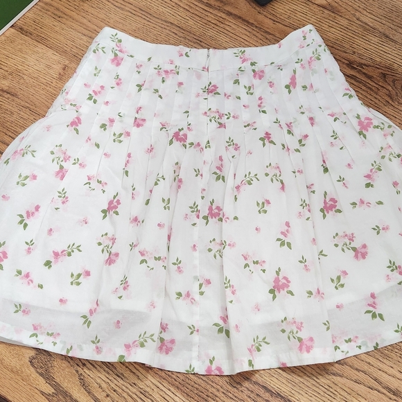 Floral White and Pink Women's Skirt - Picture 2 of 6